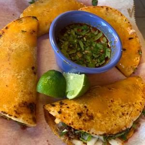 Meet your Posher, Mingxia